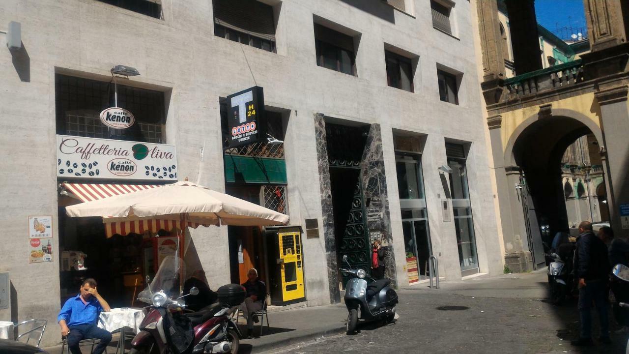 Mini Appartamento Al Chiostro Neapol Zewnętrze zdjęcie